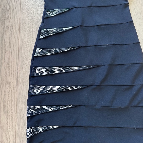 Y2K Strapless Bodycon Mini Dress - Picture 2 of 4